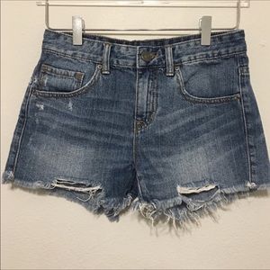 BDG distressed shorts size 25W Mid Rise …